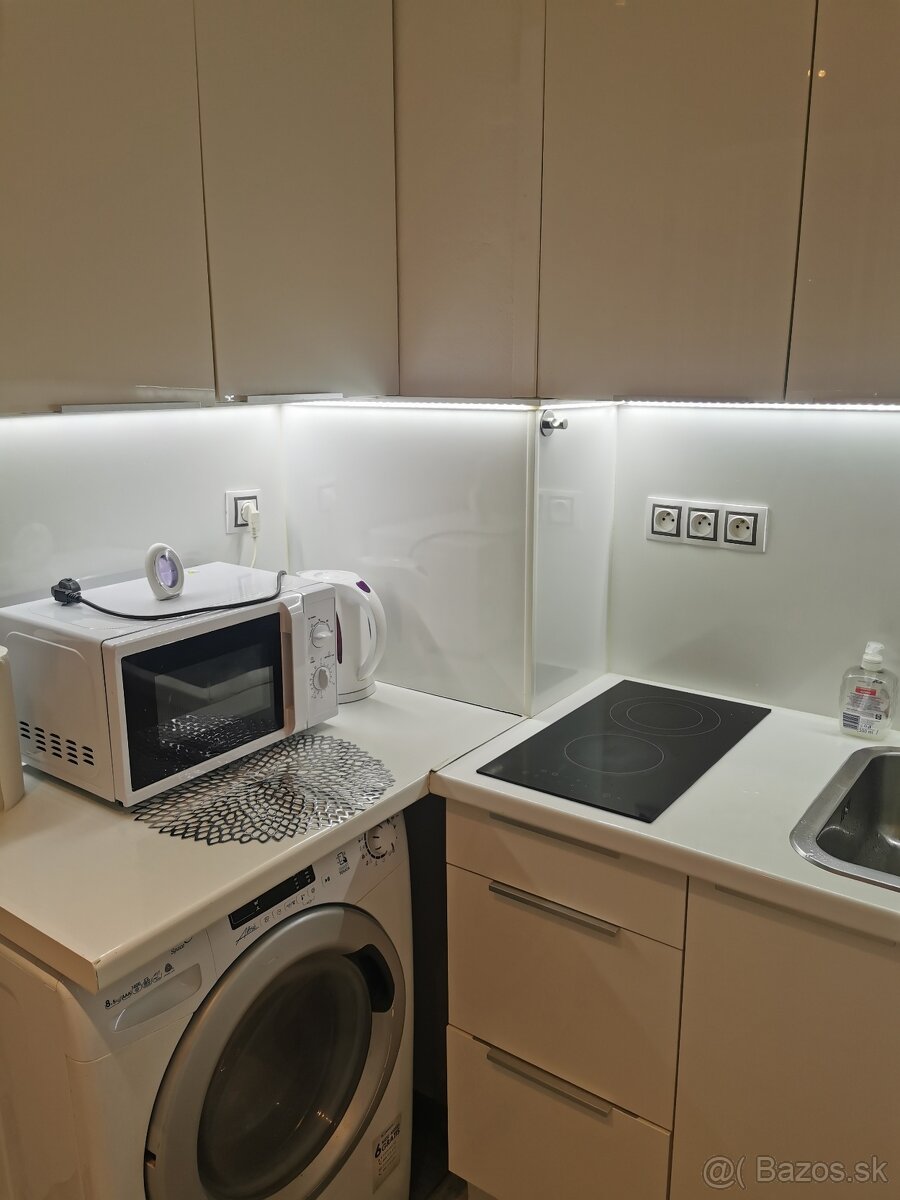 Krátkodobý prenájom garzónky Bratislava - Račianske mýto. - 2