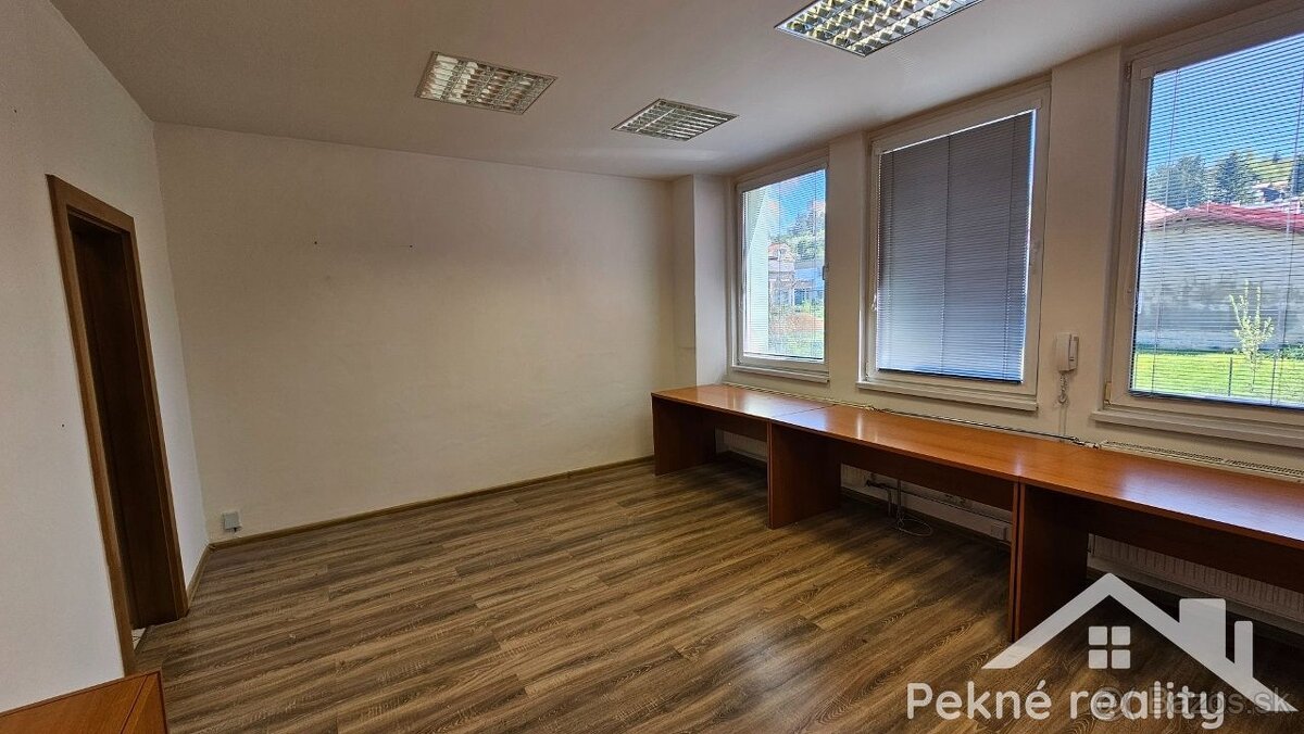 Prenájom zariadenej kancelárie v Banskej Bystrici - 2