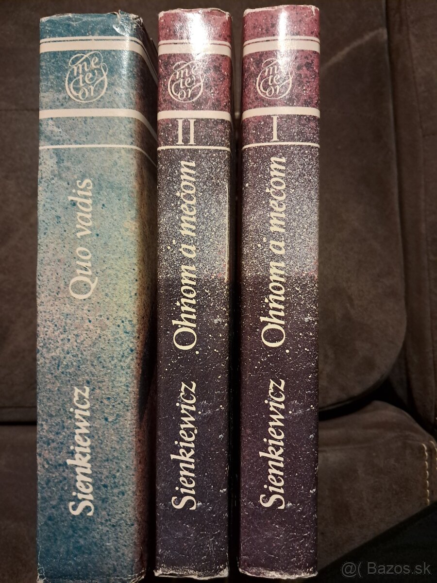 Sienkiewitz, Mitchellová, McCulloughová - 2