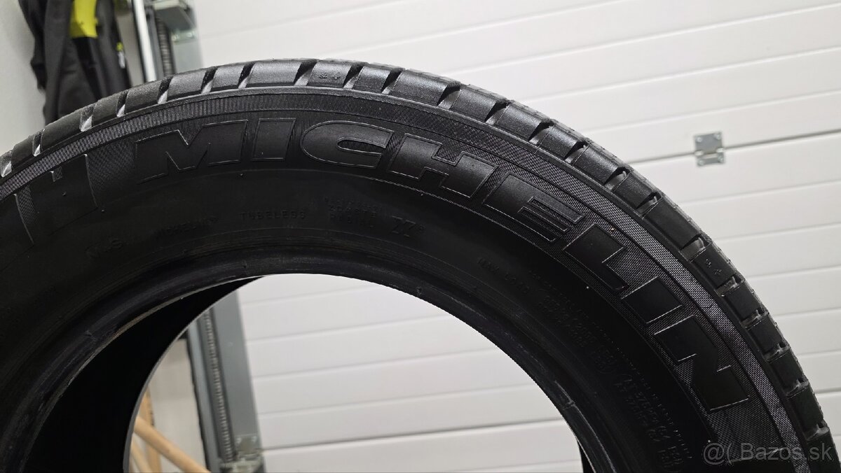 215/65 R16C Michelin Agilis - 2