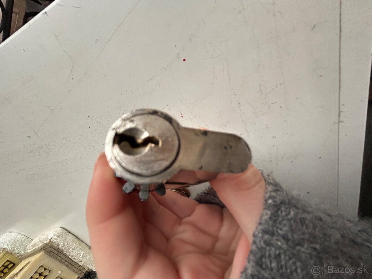 Bezpečnostný zámok - 2