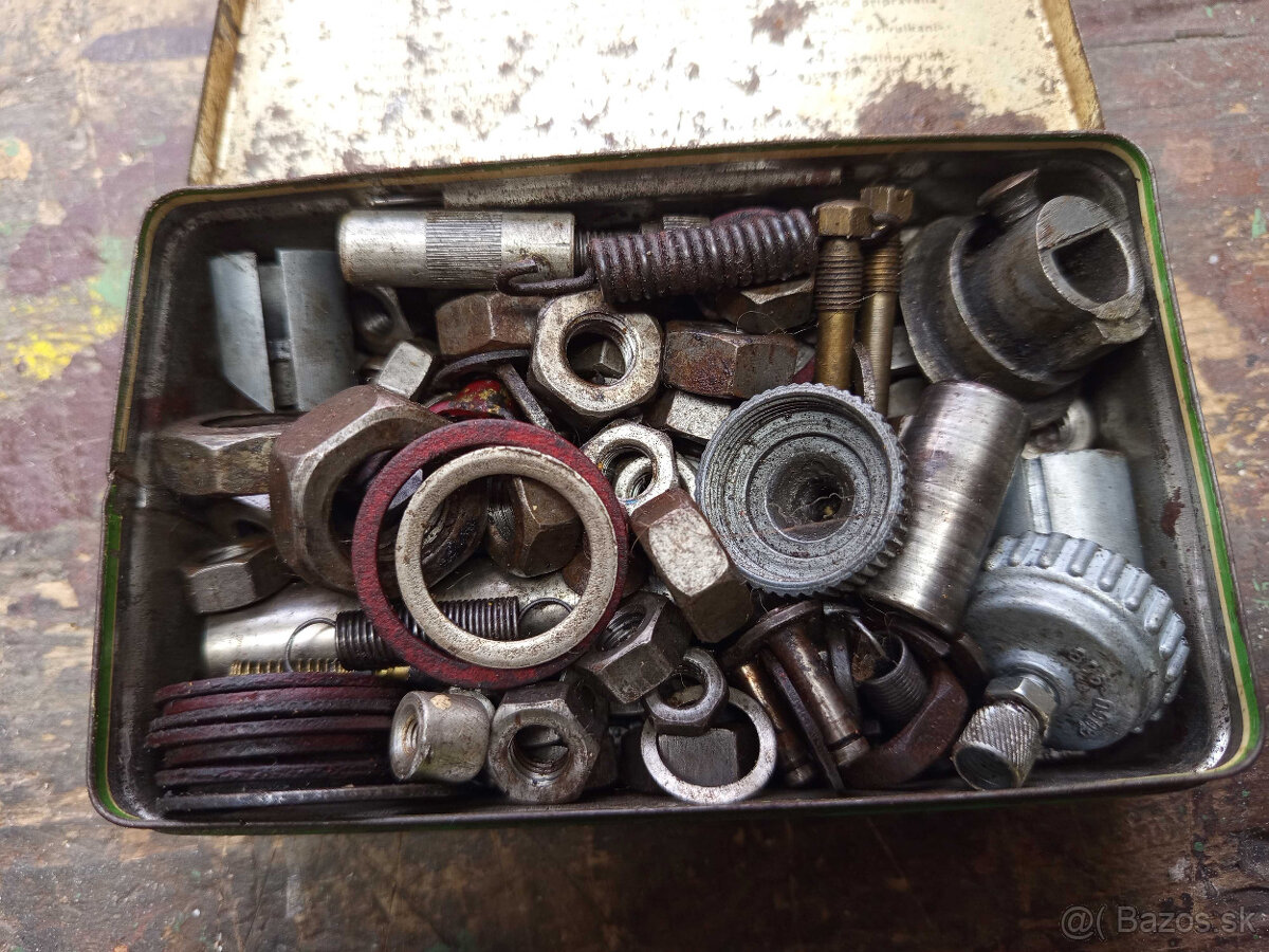 krabička so súčiastkami na pionier - 2