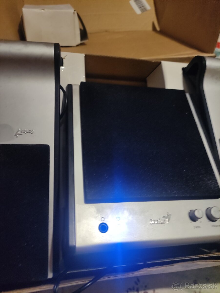 Repro se zesilovačem ,souprava k počítači. - 2