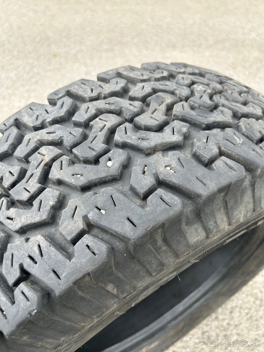 Terénne 215/65 R16 - 2