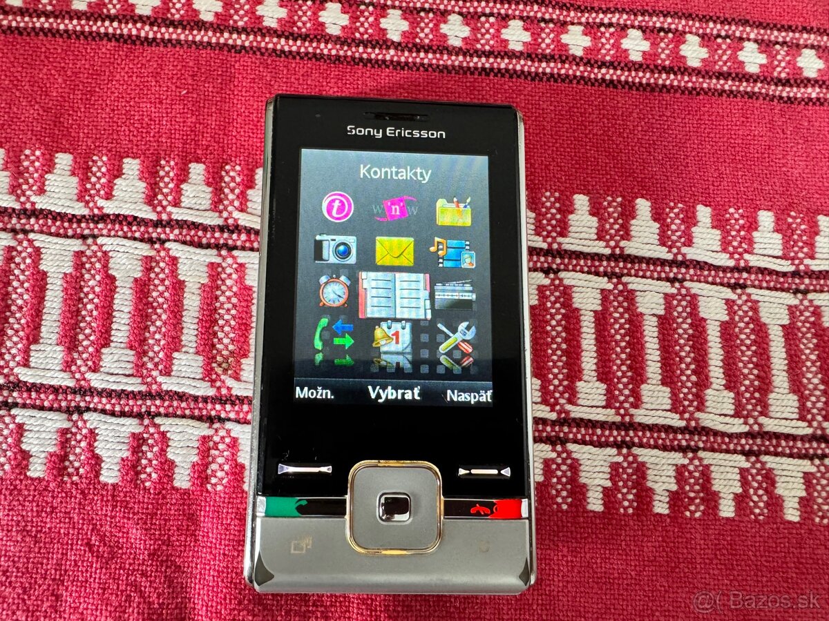 Sony Ericsson T715 - 2