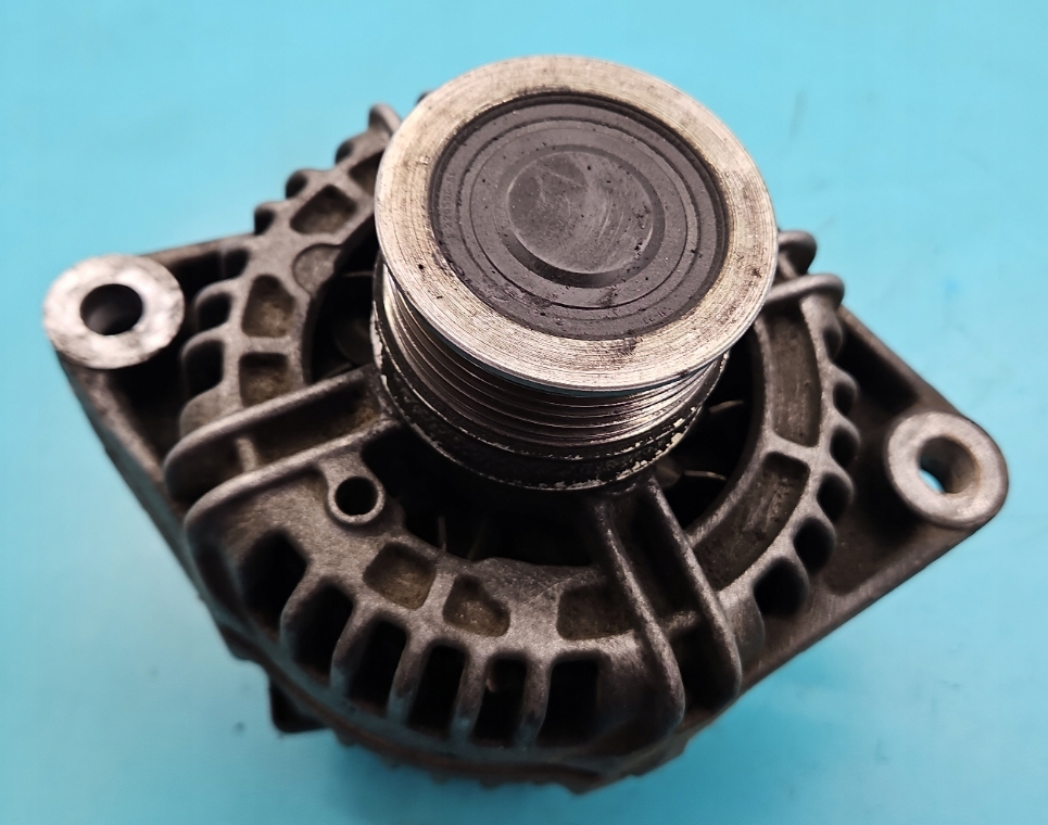 Alternátor (testovaný) Opel 93169028 105A - 2
