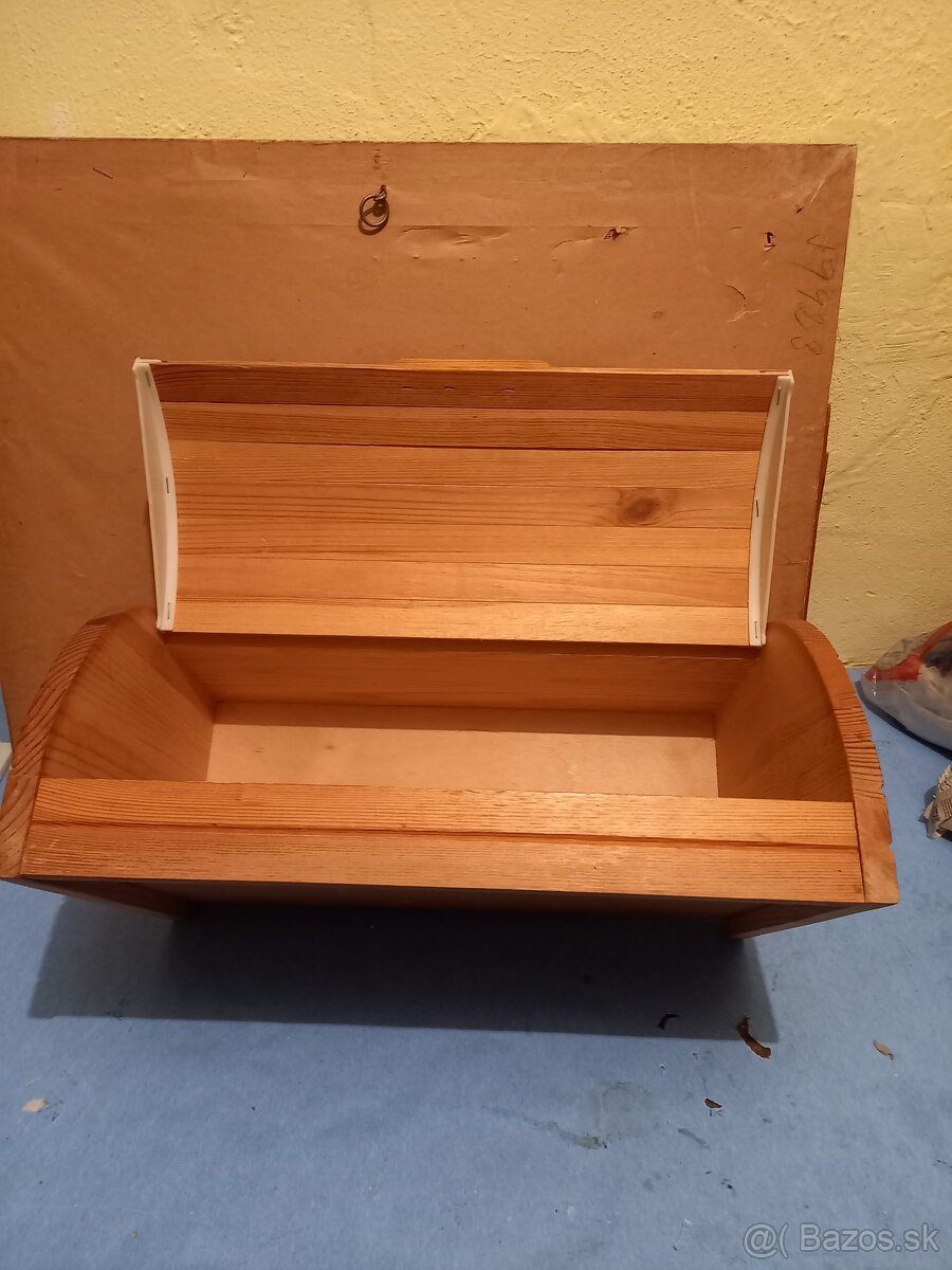 Dreveny box-chlebnik - 2