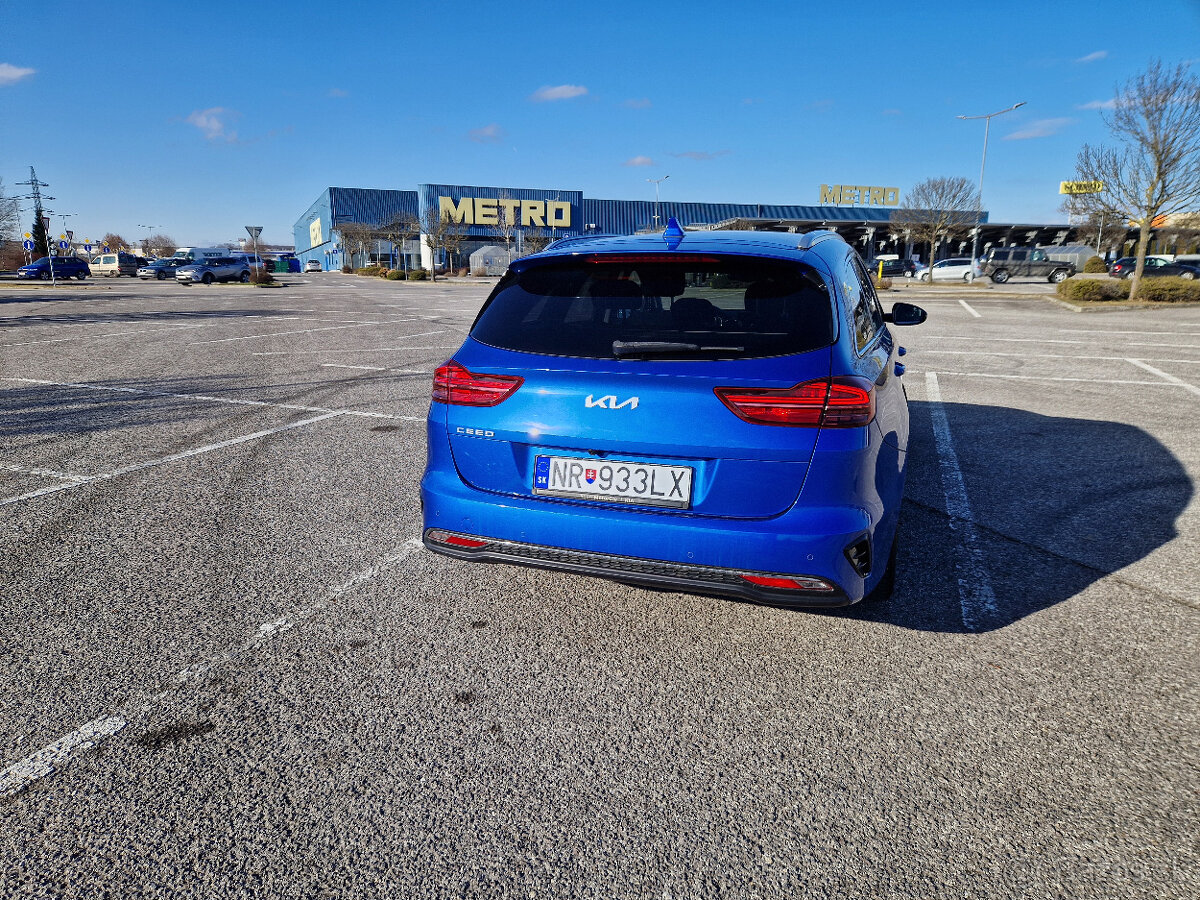 KIA Ceed SW 1.6 CRDi MHEV Gold - 2