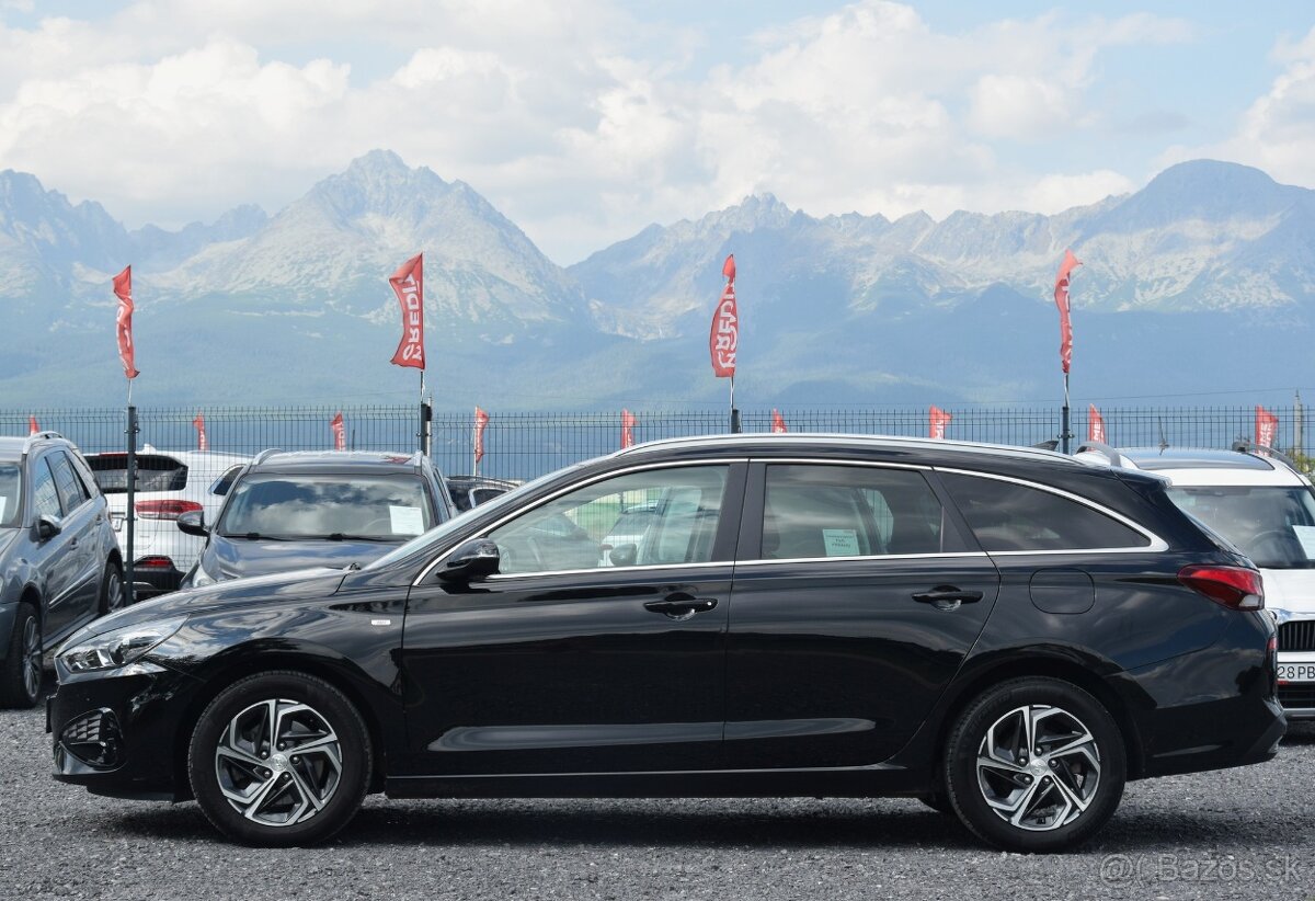 Hyundai i30 CW 1.5 118 kw - 63 100 km - odpočet DPH - 2