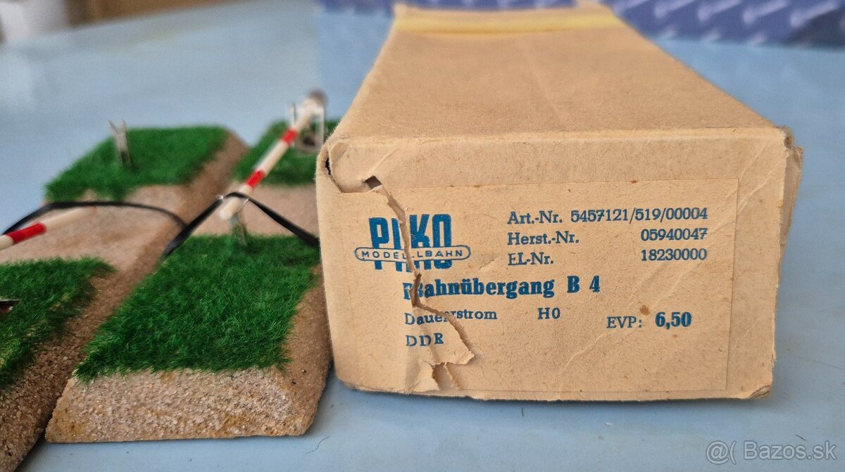 Železničné priecestie Piko H0 - 2