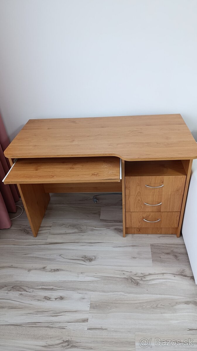 Kancelársky stôl - 2