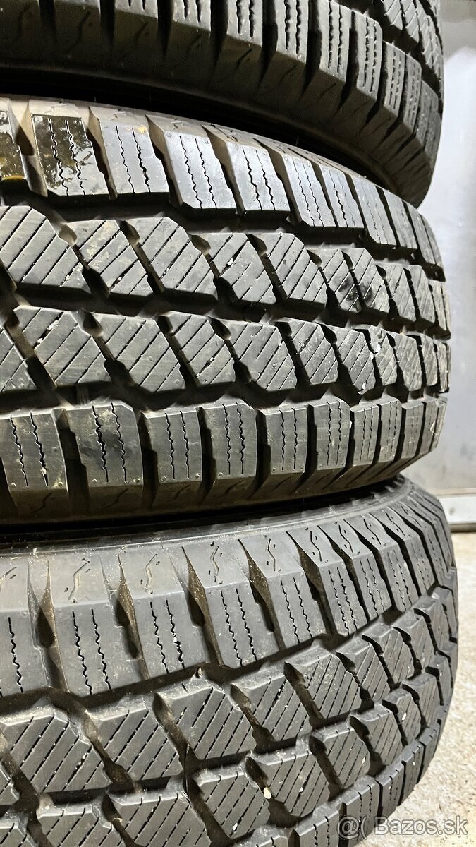 ⚪️zimné pneu 195/70 r15 c - 2