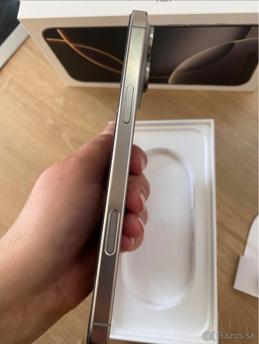 Predám/vymenim za 17pro iPhone 16 Pro Max - 2