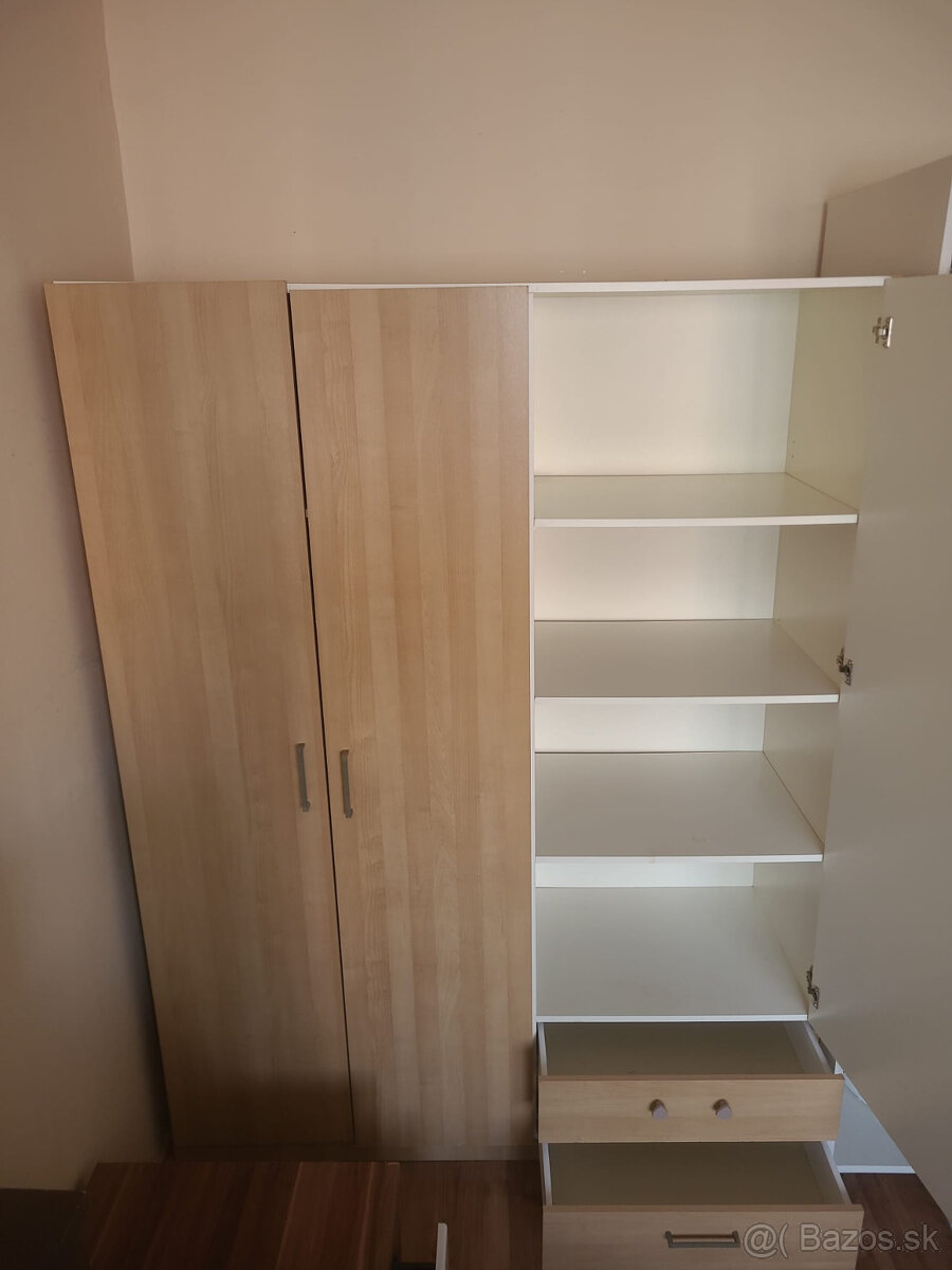 Šatníková skriňa - 2