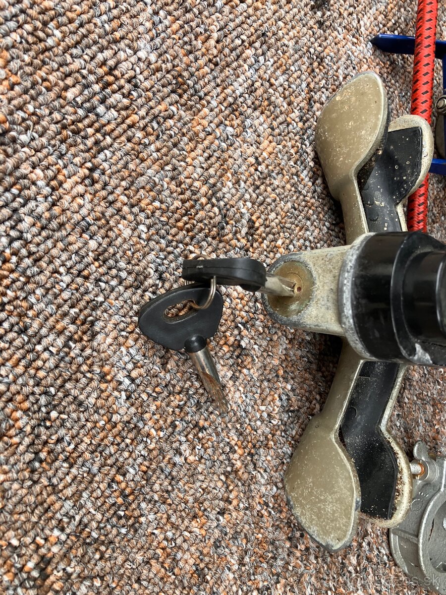 Zámok na volant a príslušenstvo - 2