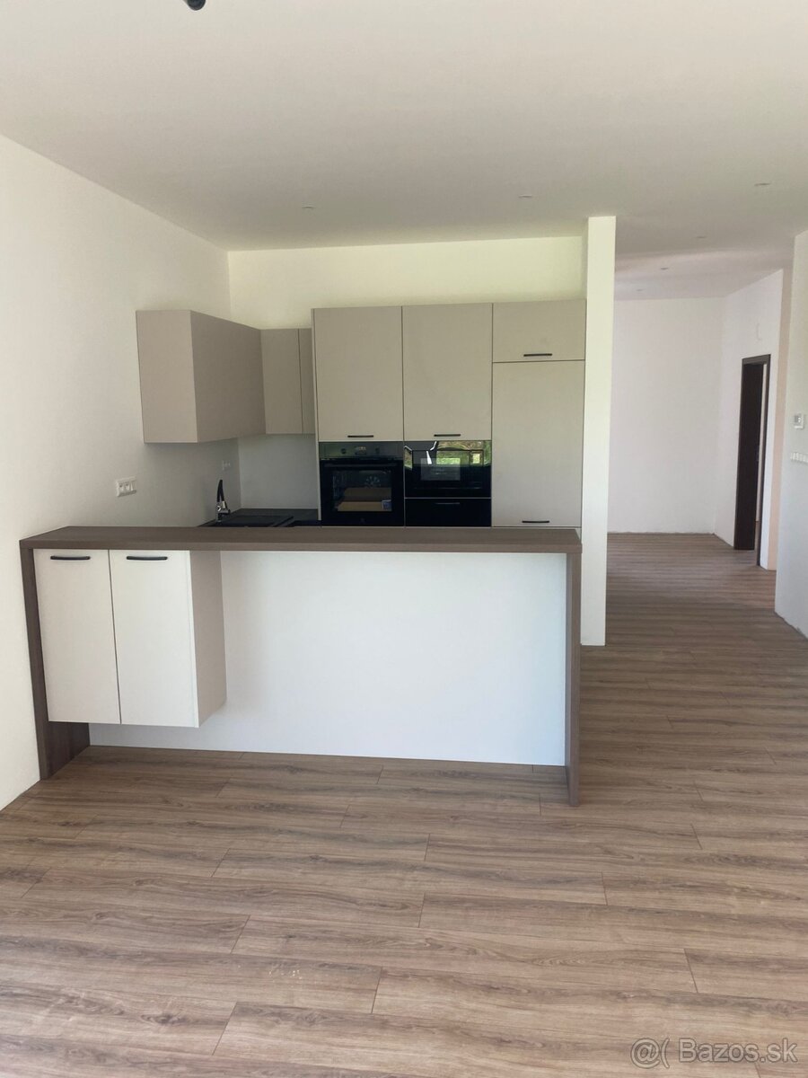 RD 4-izbový na prenájom - 2