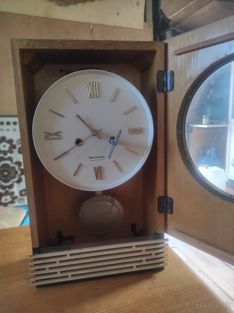 Starožitné hodiny jantar - 2