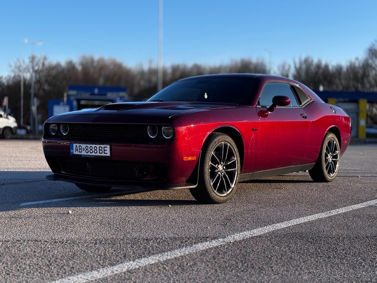 🔥Dodge Challenger Limited 4x4 Cherry / výfuk – TOP výbava - 2