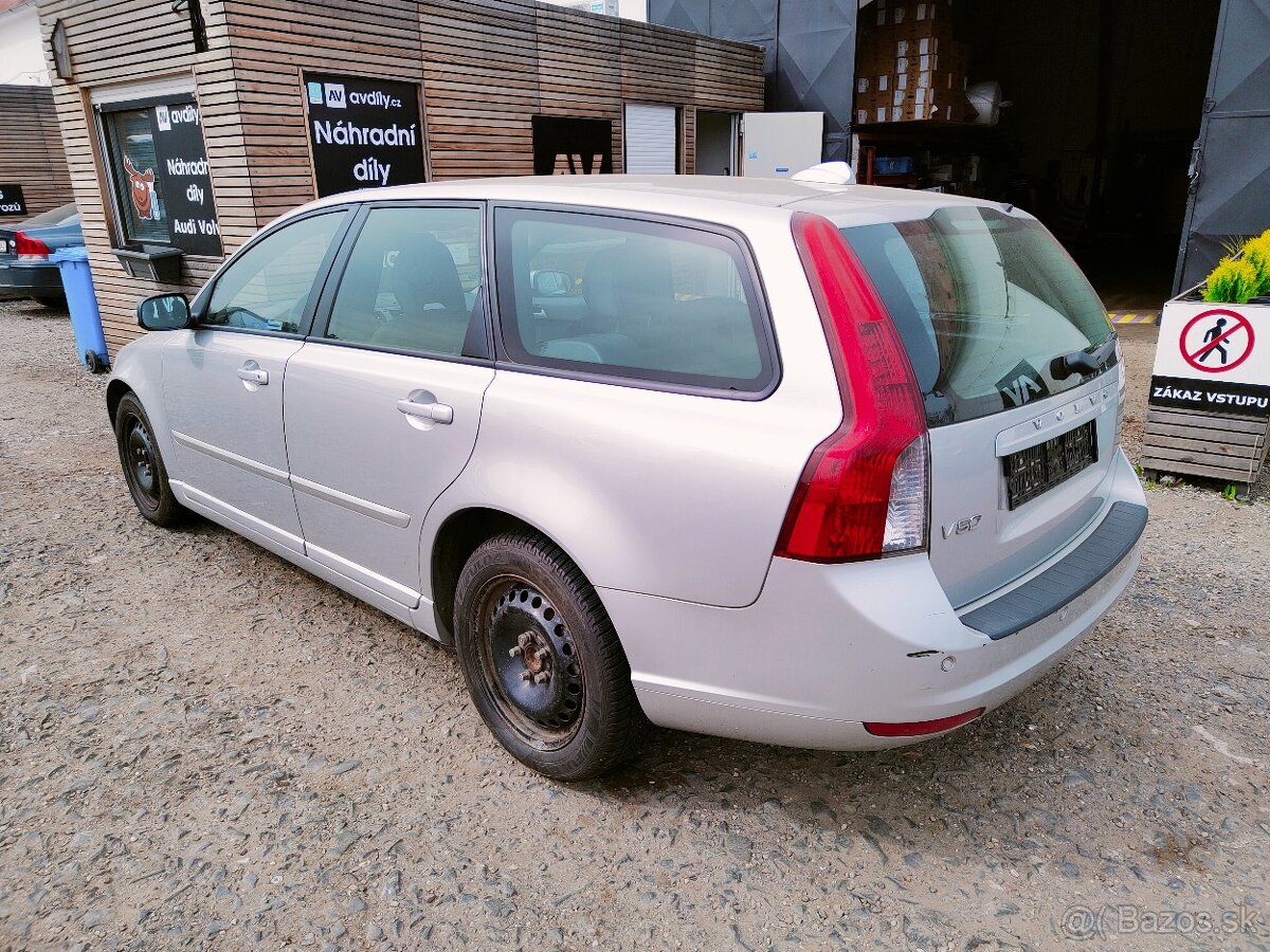 Volvo V50 2,0D 100kw - Náhradní díly - 2