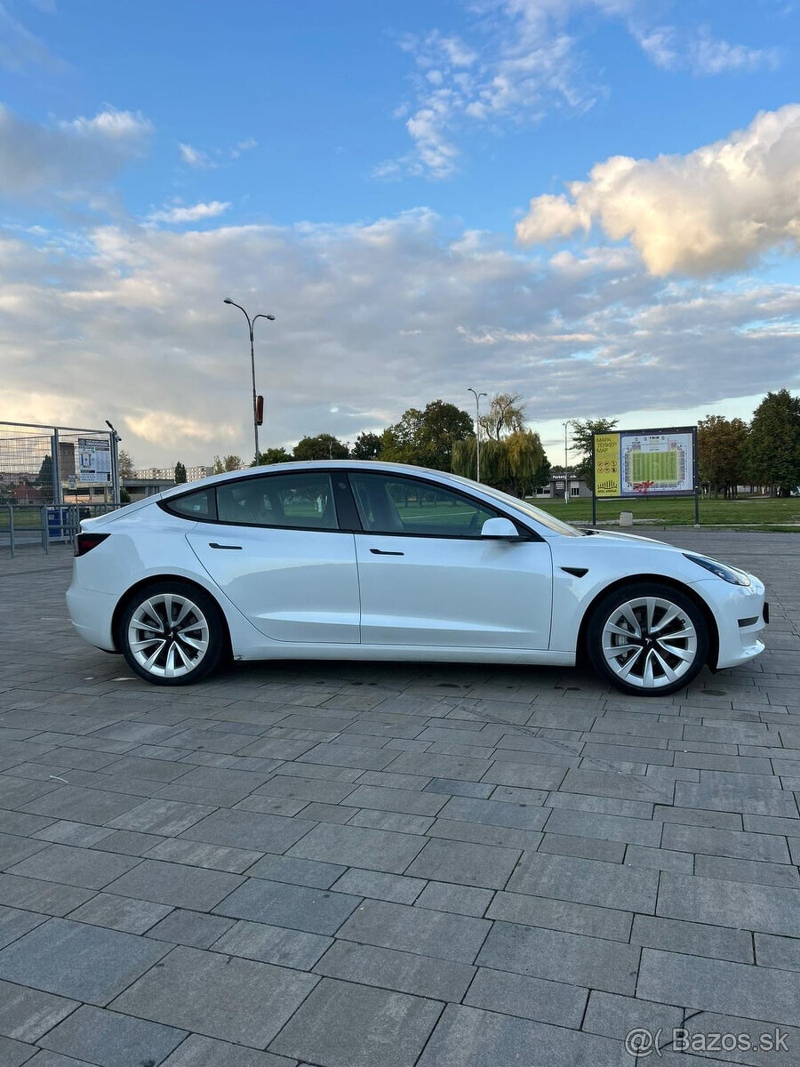Tesla Model 3 Long Range 366kw Dual Motor - 2