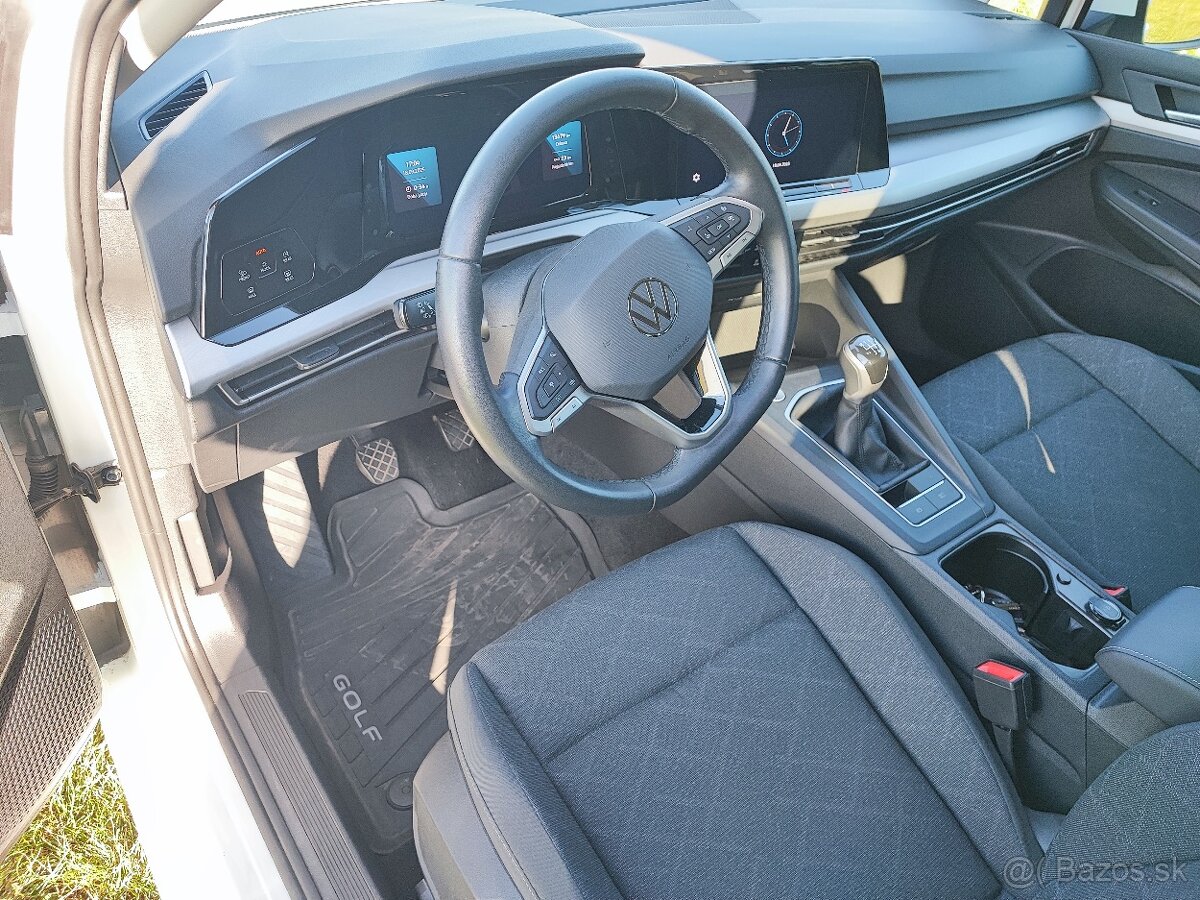 Predam VW Golf 8 Life 2.0 TDI - 2