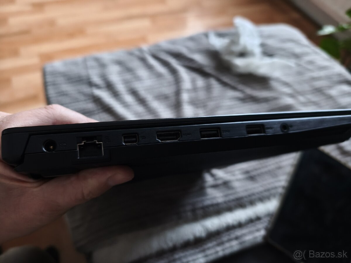 ASUS G55 Repubic of gamers - 2