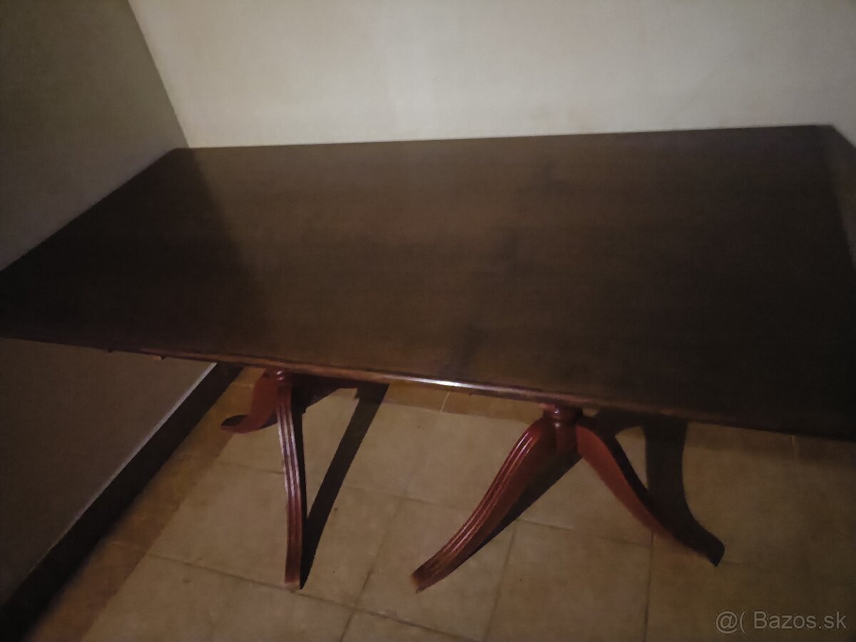 Stoly a stoličky - 2