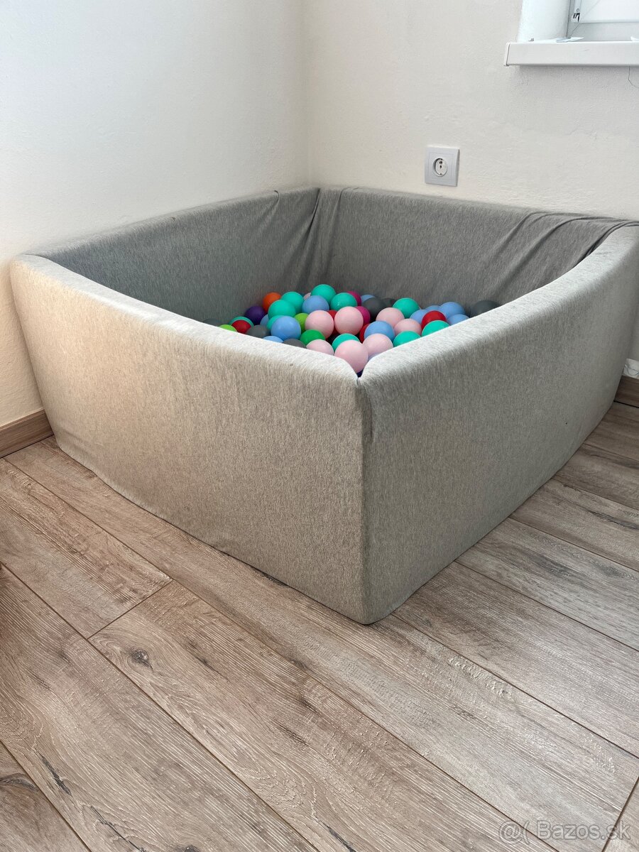 Suchy bazen s gulickami - 2