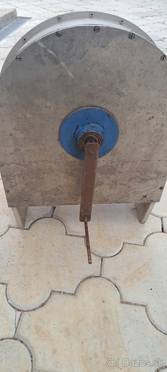 Predám rezacku na kapustu. - 2