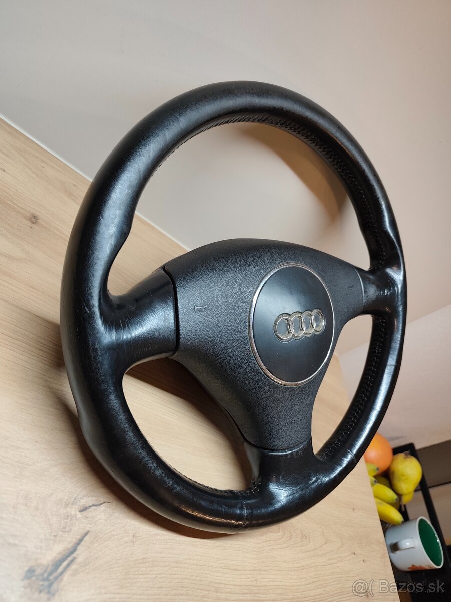 Kožený volant třiramenný na AUDI A4/ A3 - 2