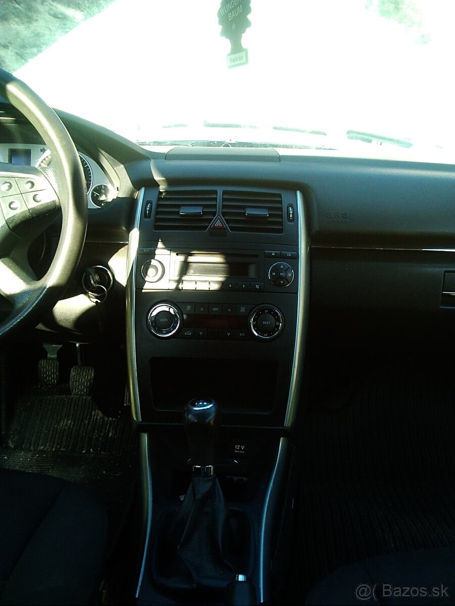 Mercedes-Benz B trieda - 2