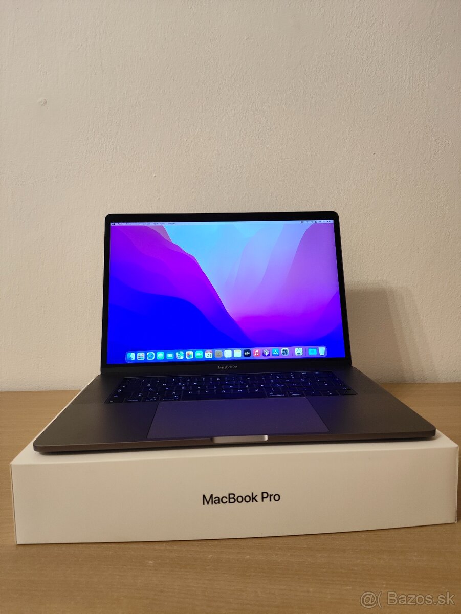 MacBook Pro 15 2016 | i7 • 16GB • 1TB SSD - 2