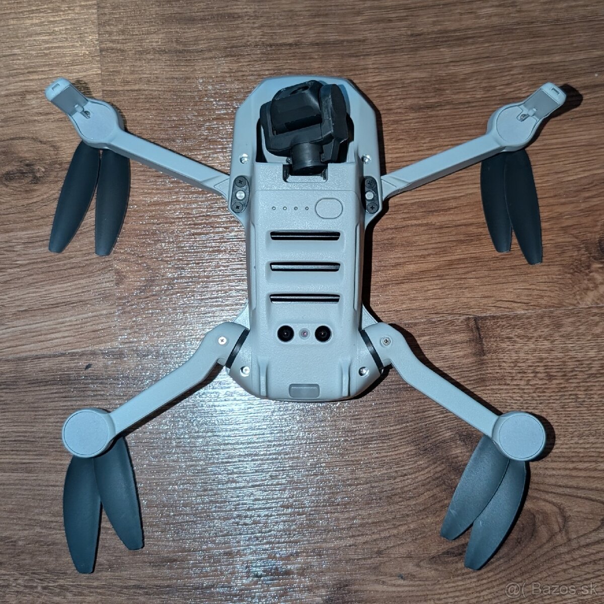 DJI Mini 4K prasknuté sklo
- 2