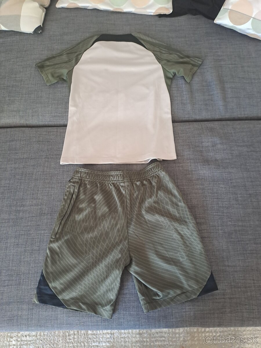 Predam fudbalovy dres NIKE - 2