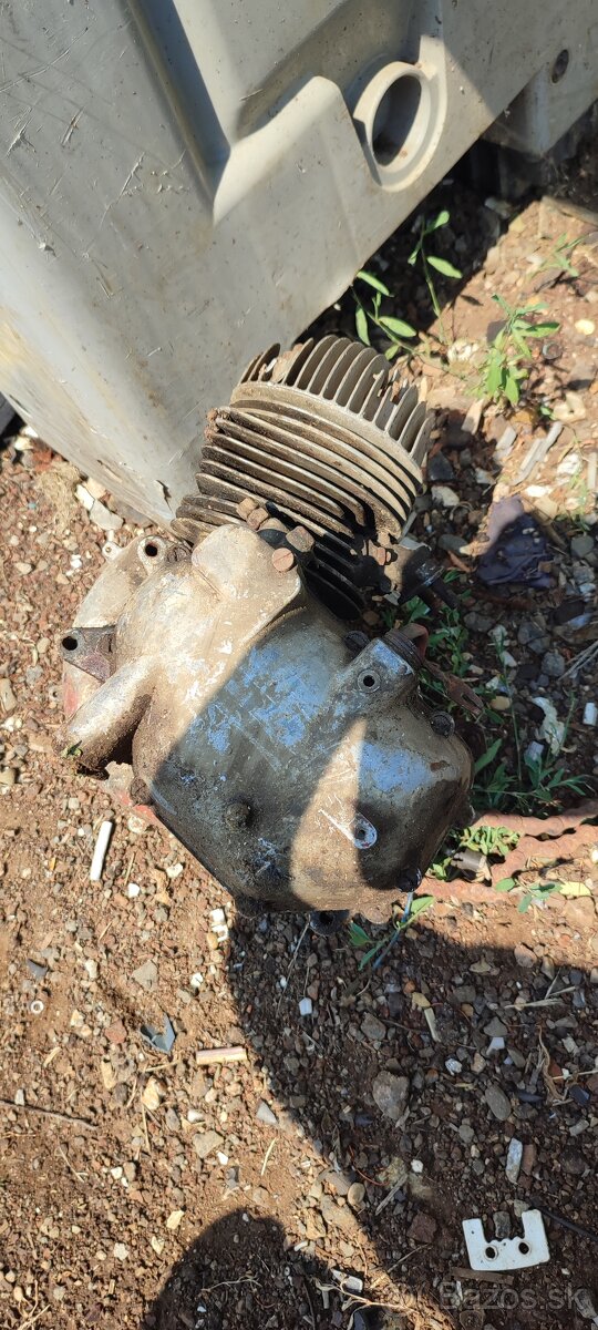 Motor manet 125 - 2
