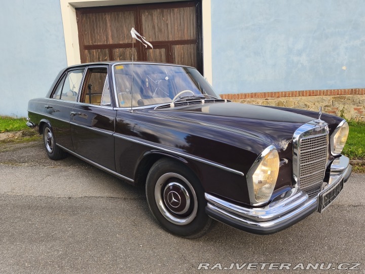 Mercedes-Benz W108 250S - 2