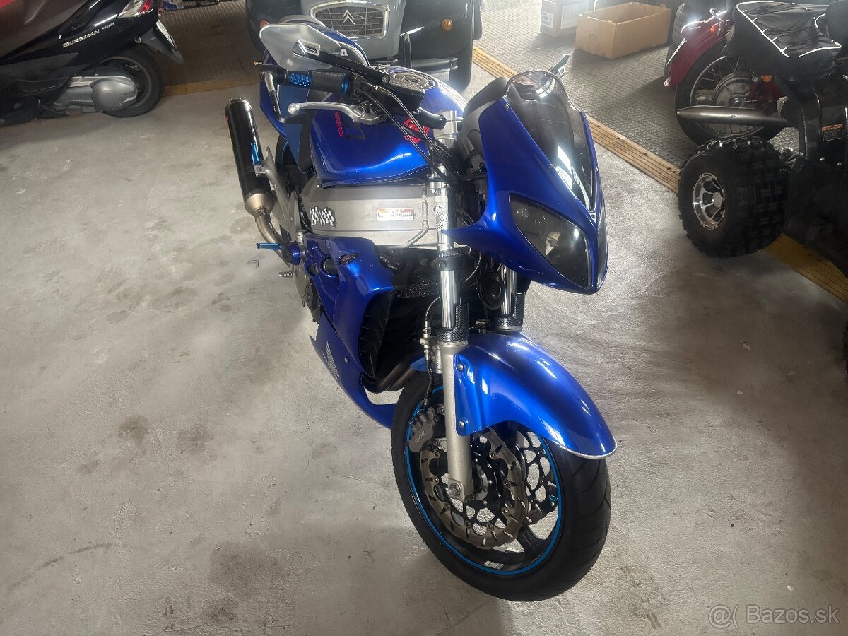 HONDA CB1100 x11 - 2
