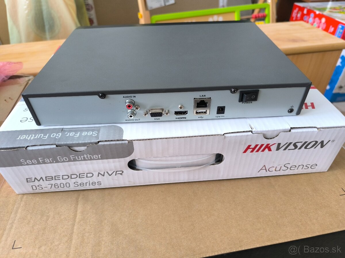 NVR rekorder DS-7608NI-Q1 - 2