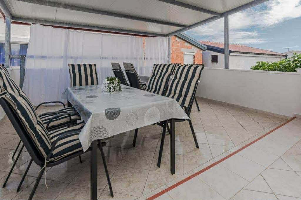 Predám dom na ostrove Vir - 2