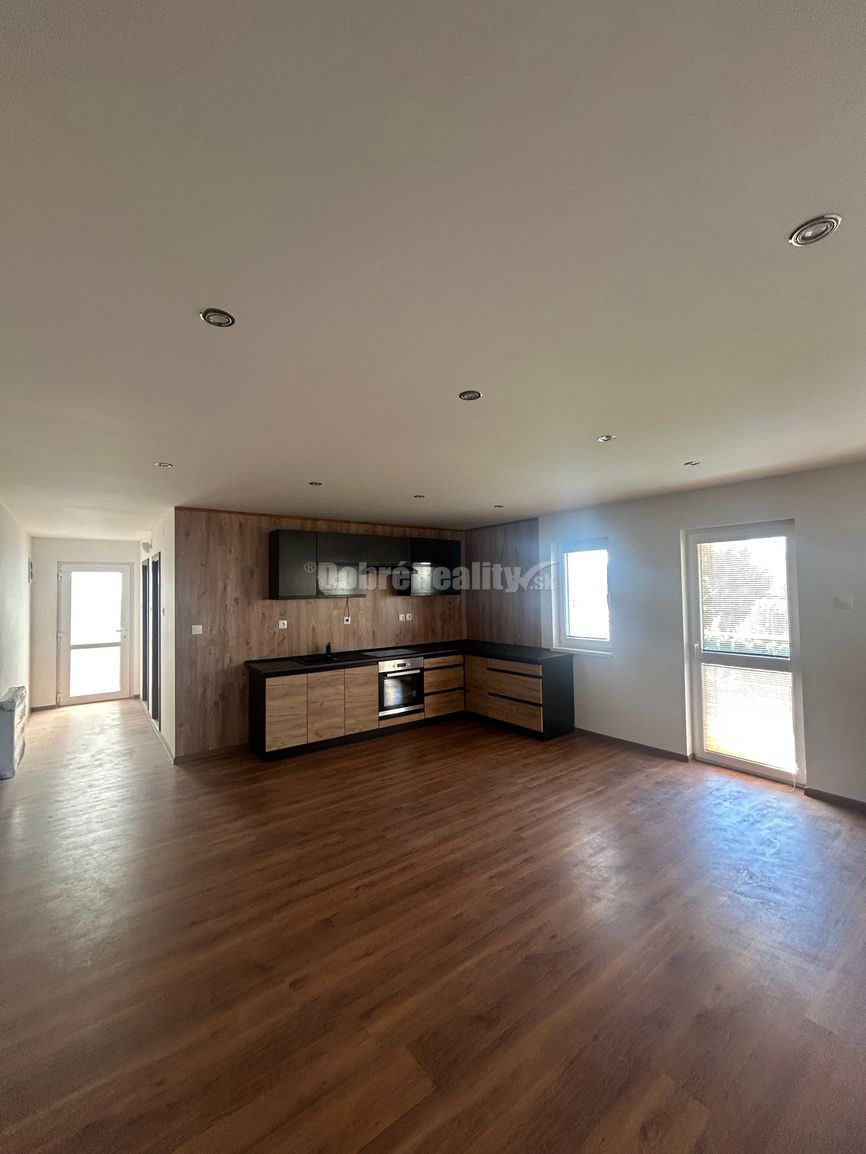 Prenájom 3izb bytu pri Gymnáziu - 2