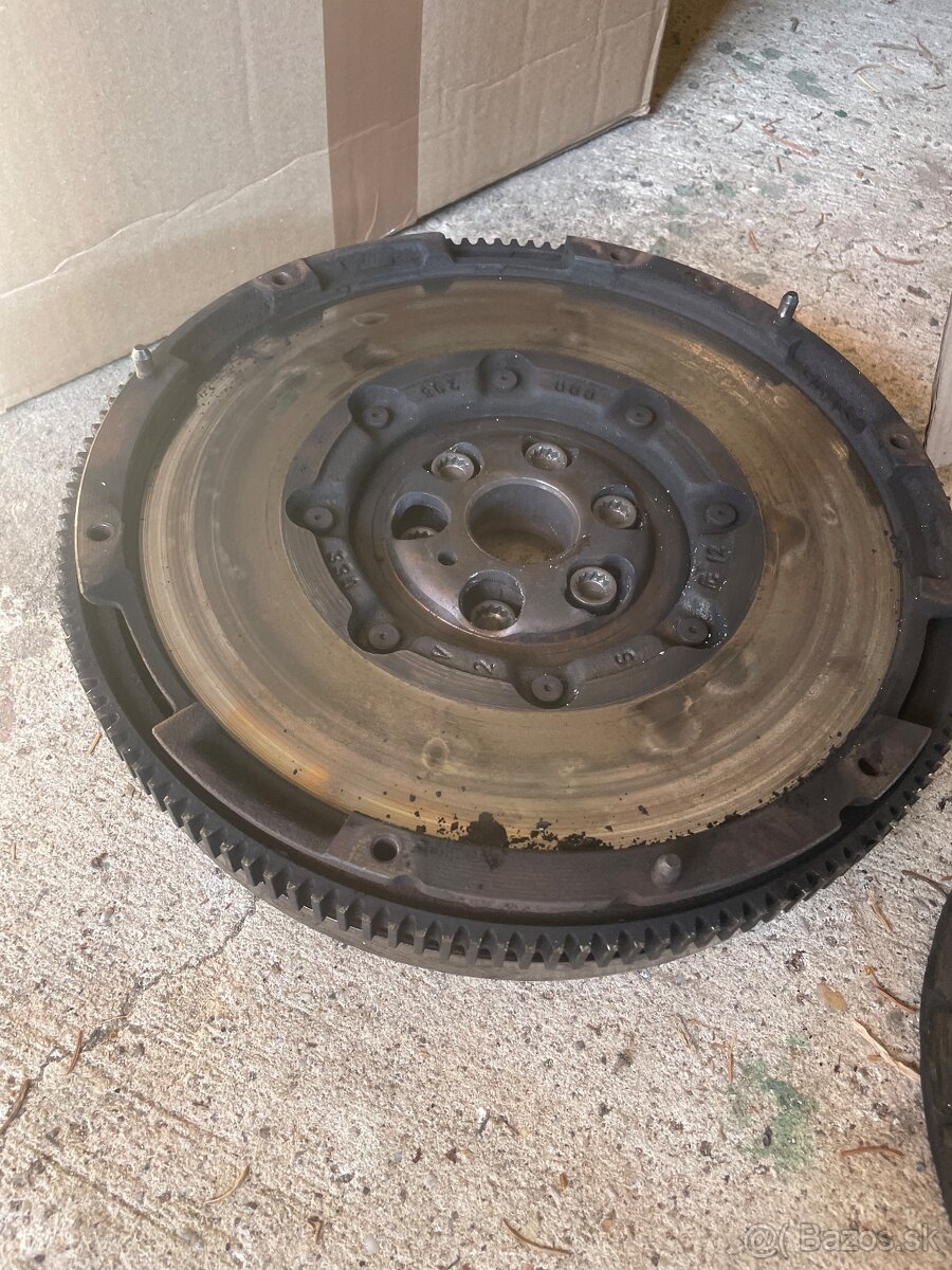 Spojkova sada ,dvojhmota VW passat b6 2.0 TDi 103 kw - 2