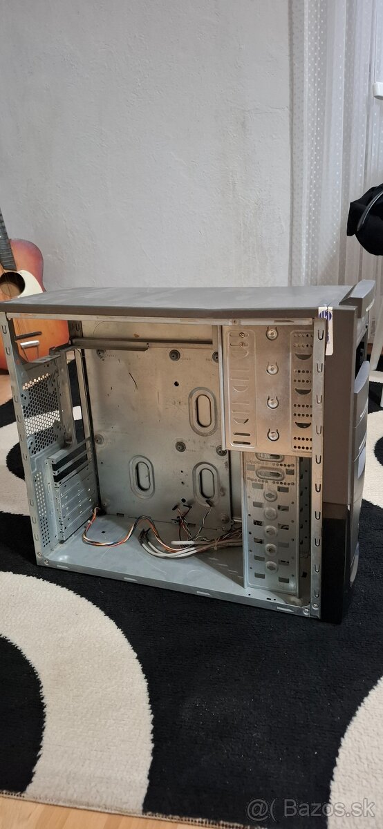 Velka pc bedna bez ventilátorov - 2