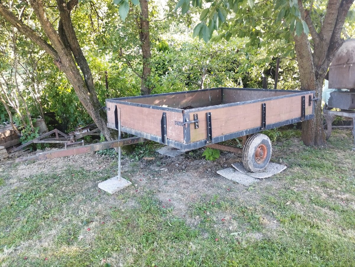 Vlečka za traktor - 2
