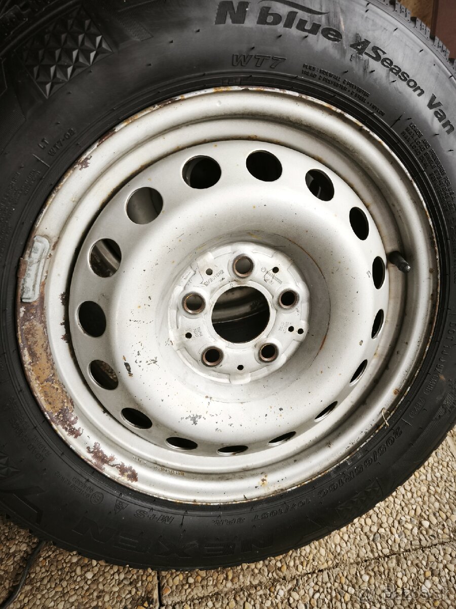 Celoročné pneumatiky 205/65 R16C Nexen 4season - 2