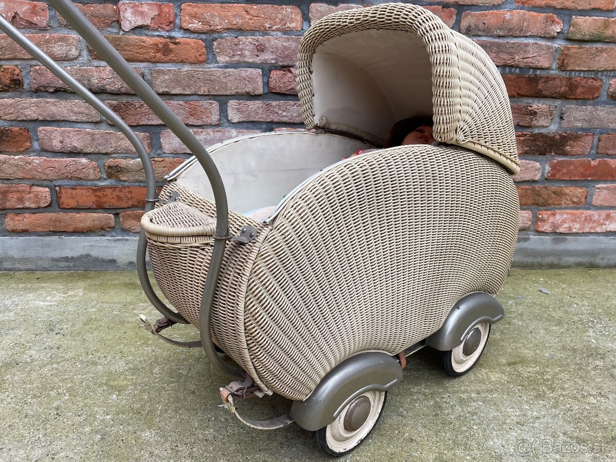 Starožitný kočár pre bábiky - 2