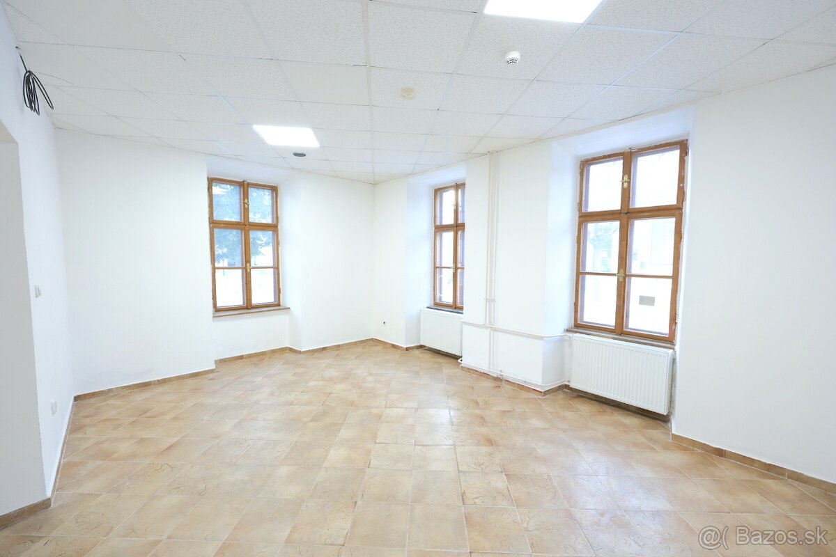 Kancelárske a obchodné priestory KNM - 2