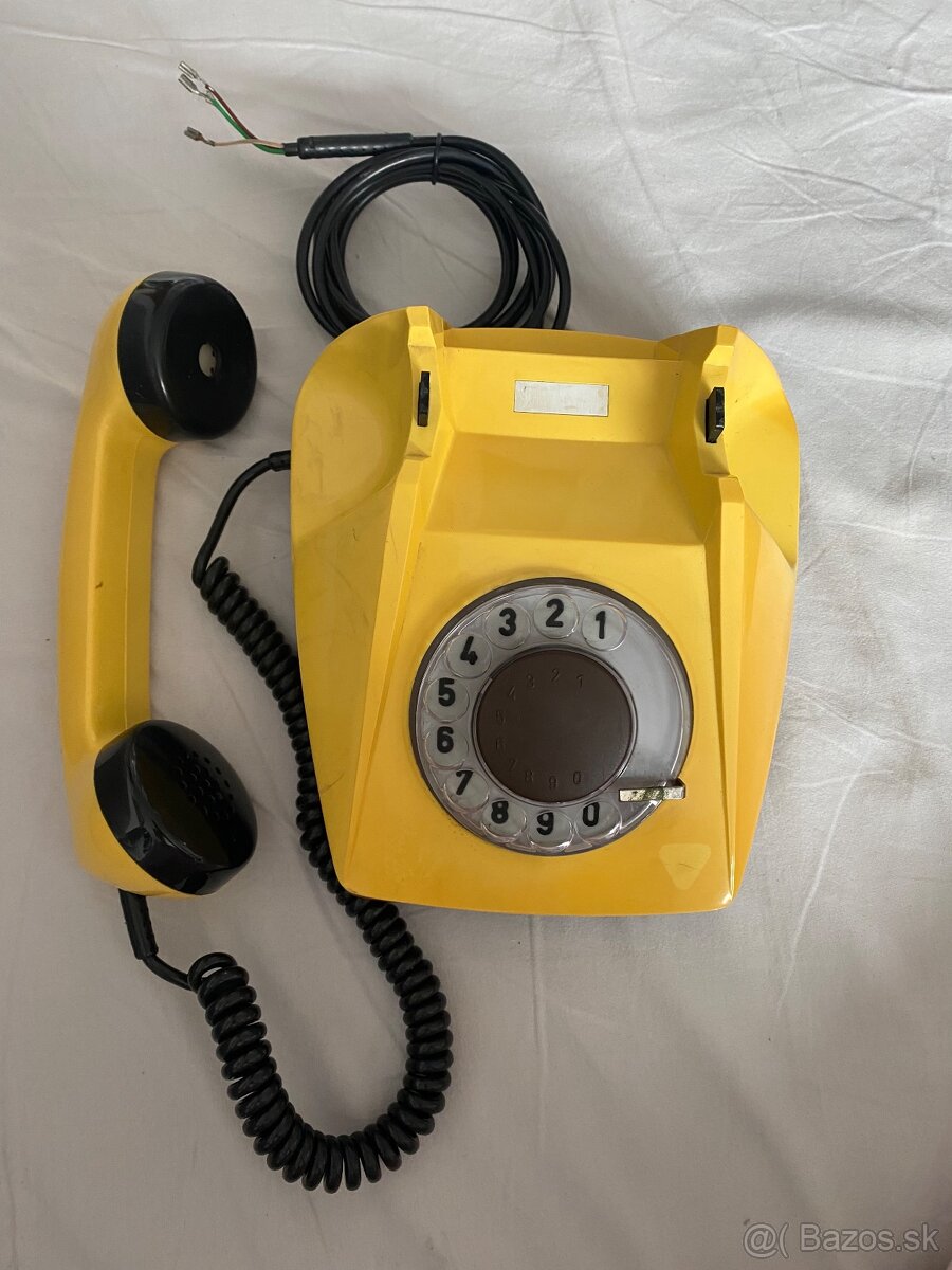 Retro vytáčací telefón - 2