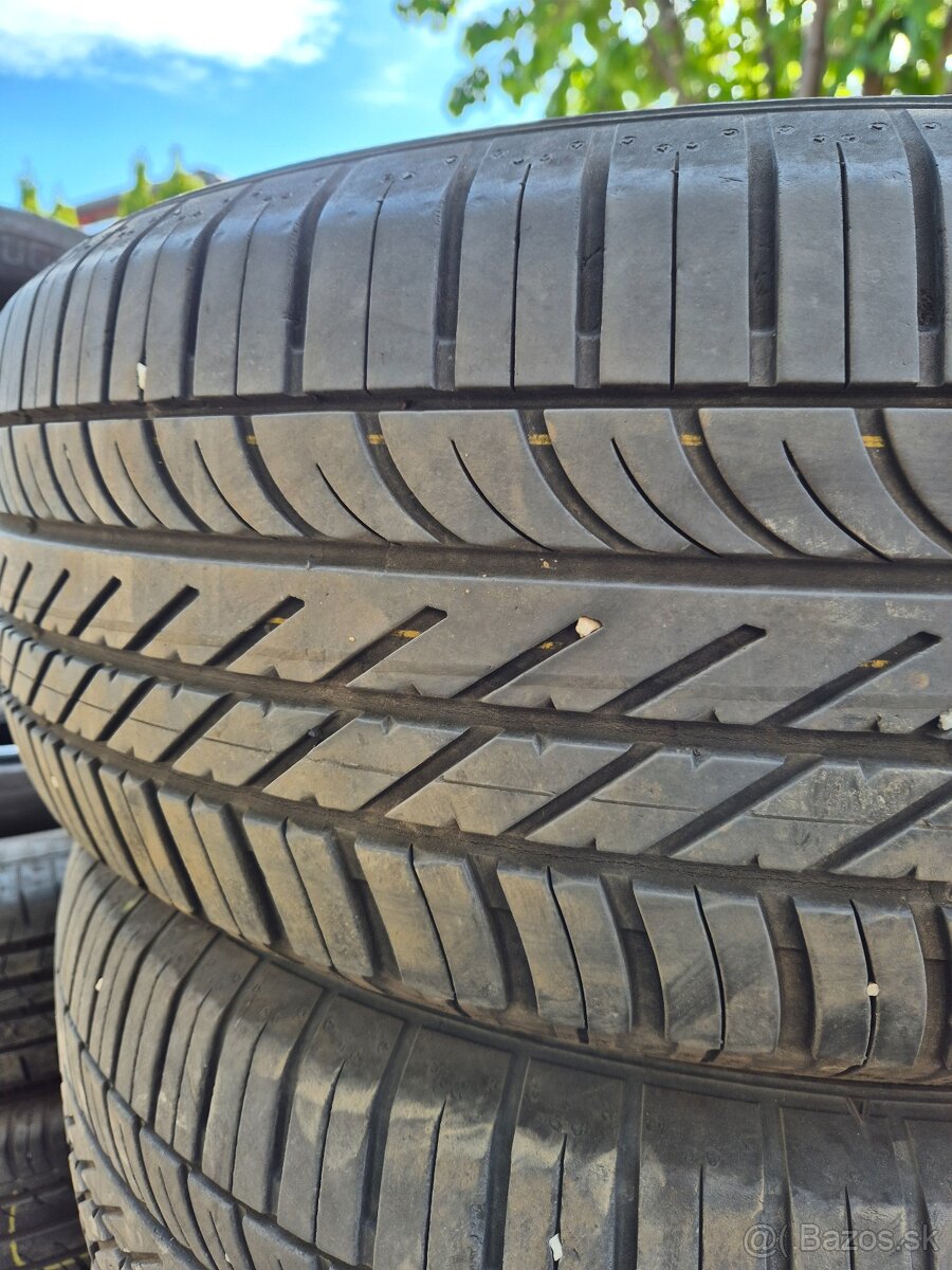 235/60 r18 Good year - 2