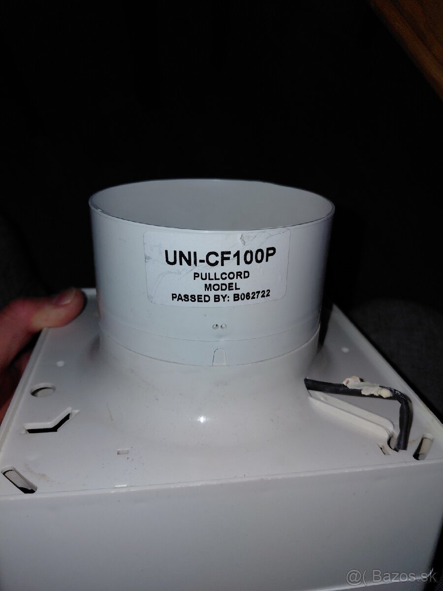 Kúpeľňový ventilátor Univent uni-cf100p - 2
