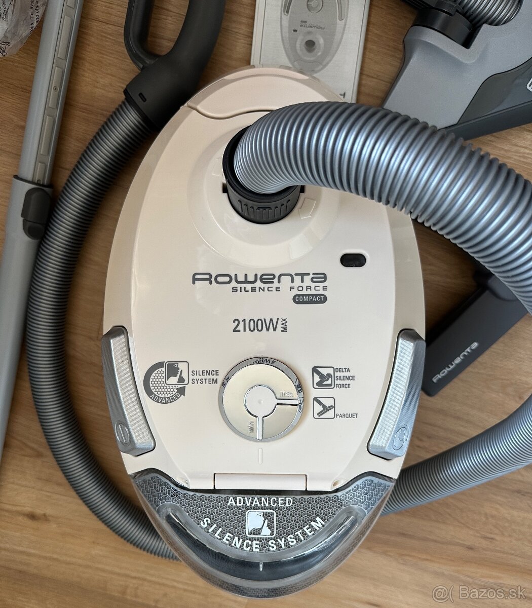 VYSÁVAČ Rowenta Silence force compact s príslušenstvom 70€ - 2